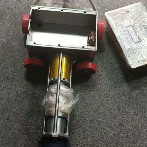 移动设备在火车车厢连接与调车作业中的关键应用 从助推器到智能终端